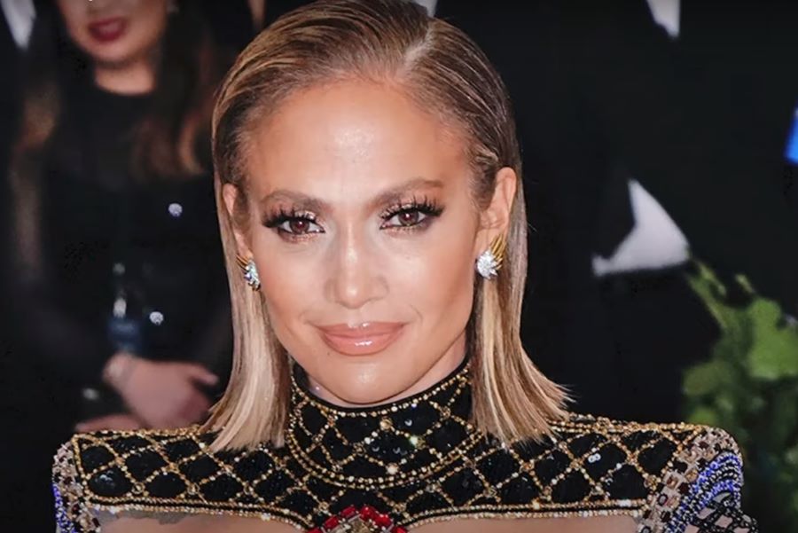 Want the Ultimate Post-Gym It Bag? Put Your Name On It Like J.Lo