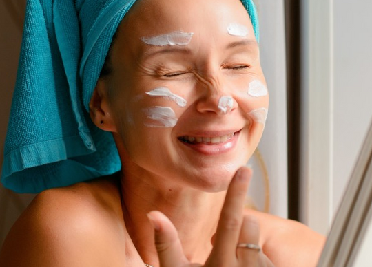 5 Diy Eye Cream Recipes For Crow's Feet, Puffiness and Dark Circles, and More