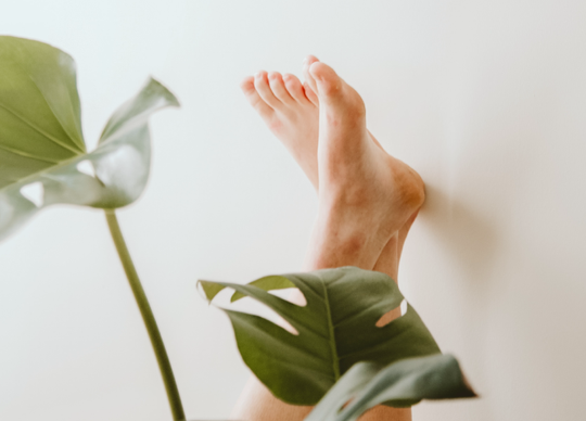 Una rutina para iluminar tus pies