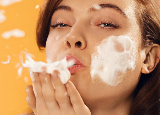 Cleanser, Facial Wipes, Or Balms: The Best Makeup Remover For Skin