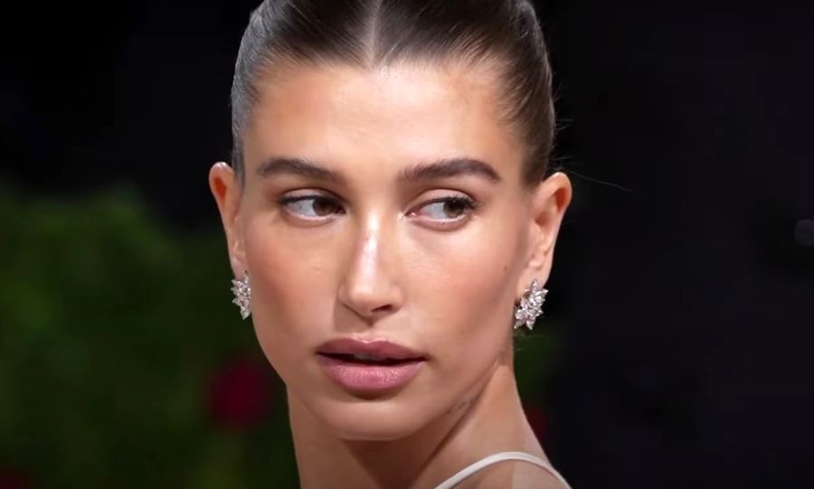 Hailey Bieber Skincare Routine and Tips