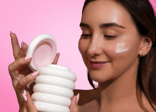 Peptides vs Retinol: Which is Better for Anti-Aging?