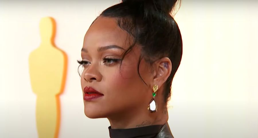 Rihanna's Skincare Routine, Revealed